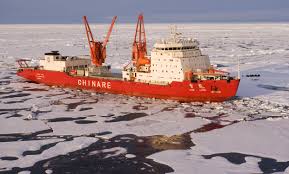Antartide: la Xue Long resta incagliata dopo il salvataggio della Akademik Shokalskiy
